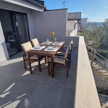 Salt And Sun Appartement Vir