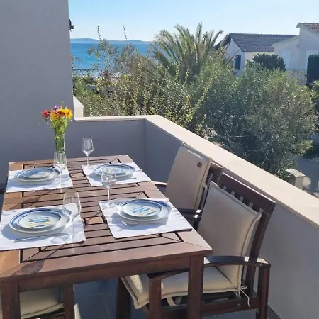 Salt And Sun Lejlighed *