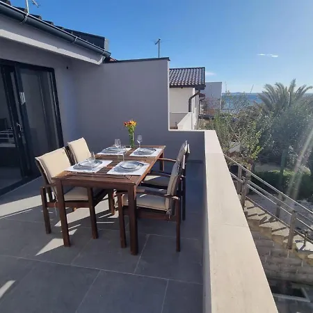 Salt And Sun Appartement Vir